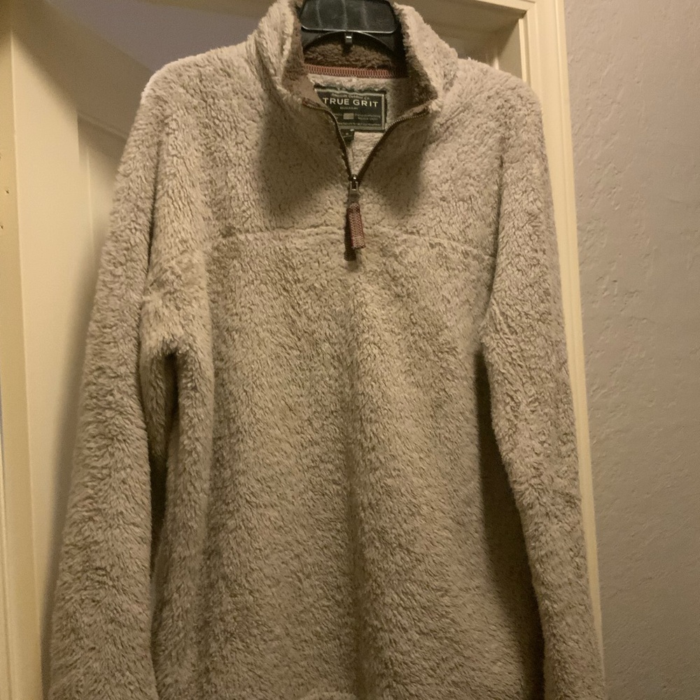 True Grit Pull Over